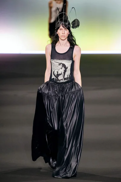 Look 9